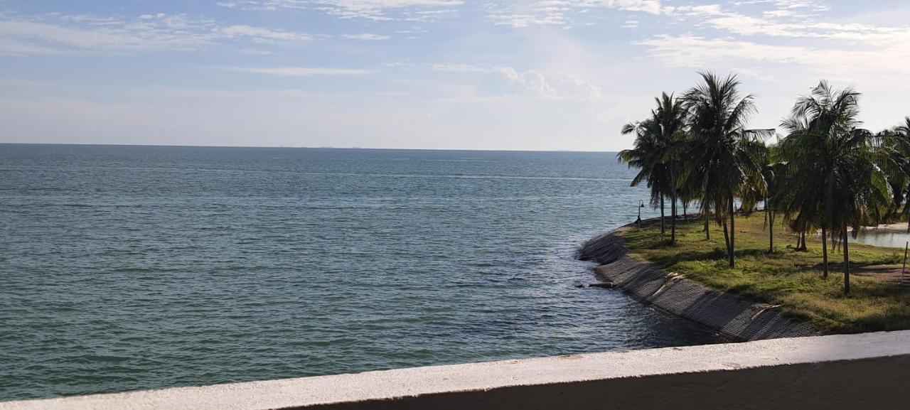 Port Dickson Seaview Homestay Екстериор снимка