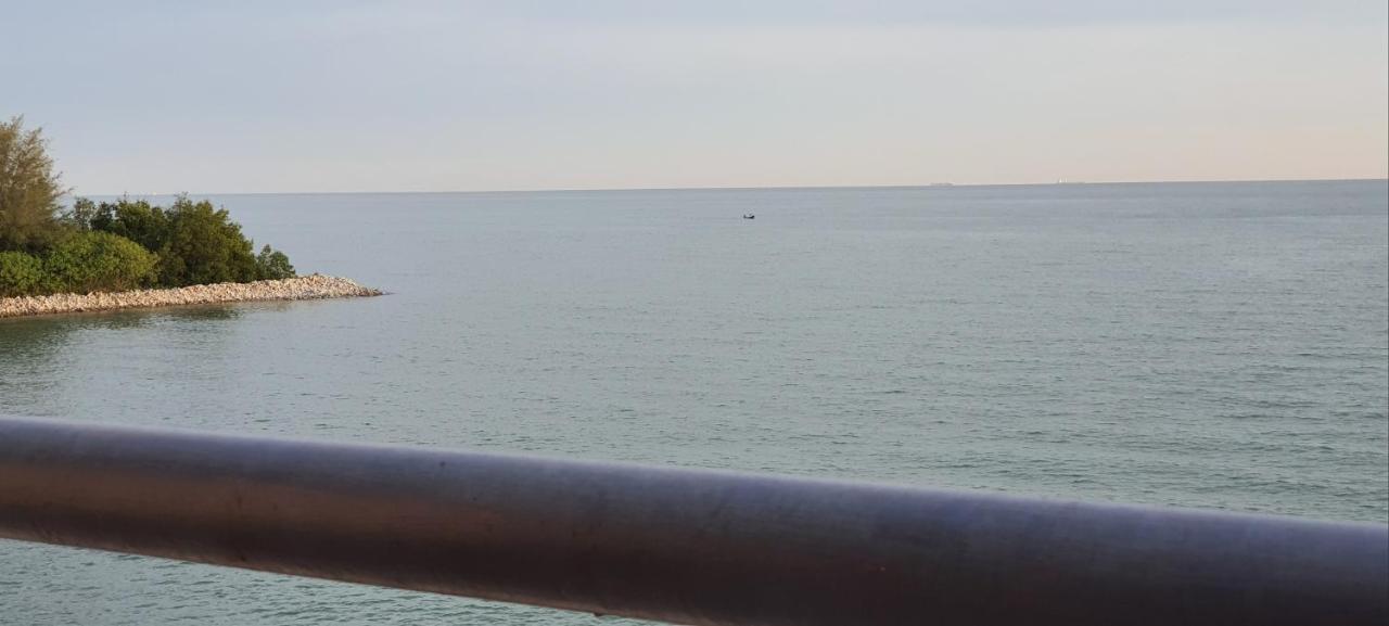 Port Dickson Seaview Homestay Екстериор снимка